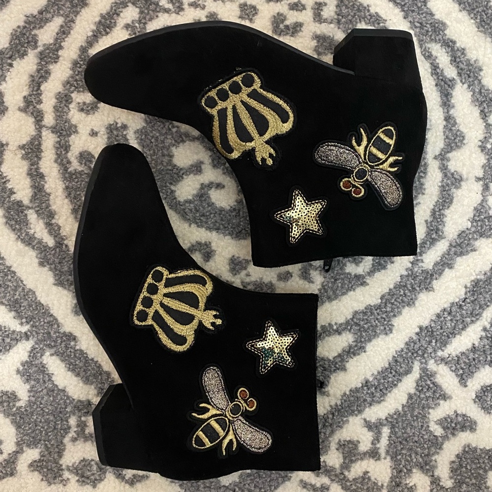 2 pairs of booties for girl, size 3.
